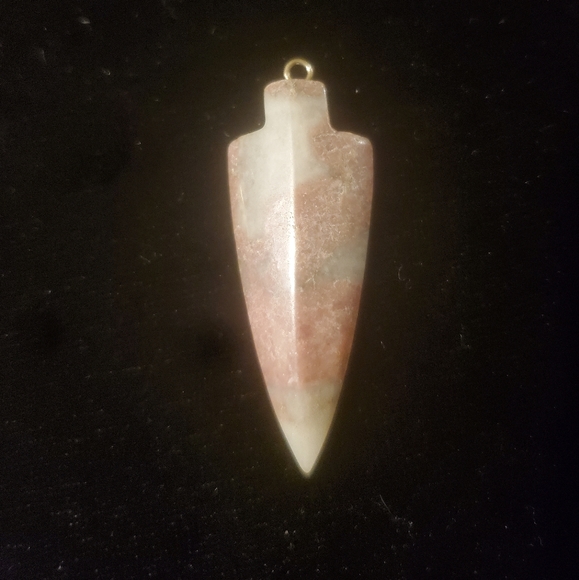 New Carved Rhodonite Arrowhead Pendant. - Picture 1 of 14